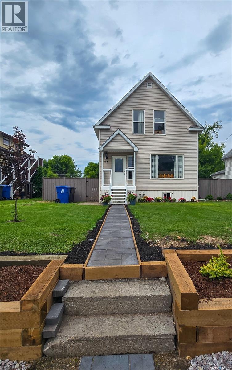 134 9th AVENUE W - 6