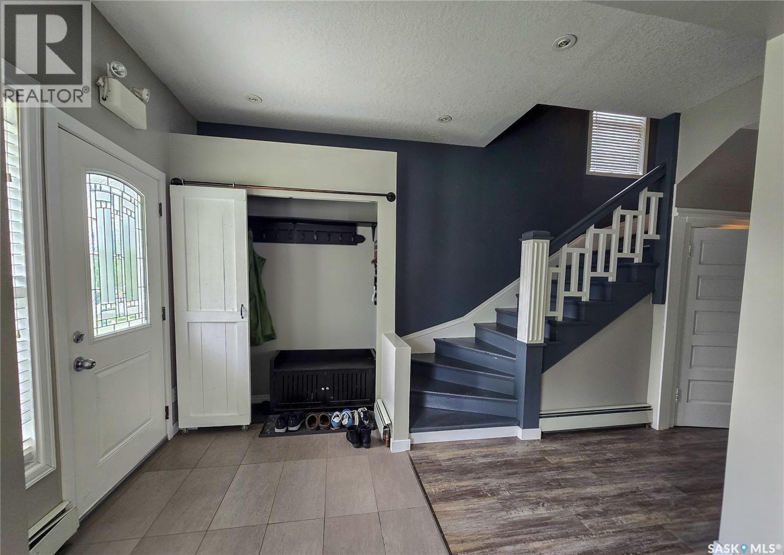 134 9th AVENUE W - 7