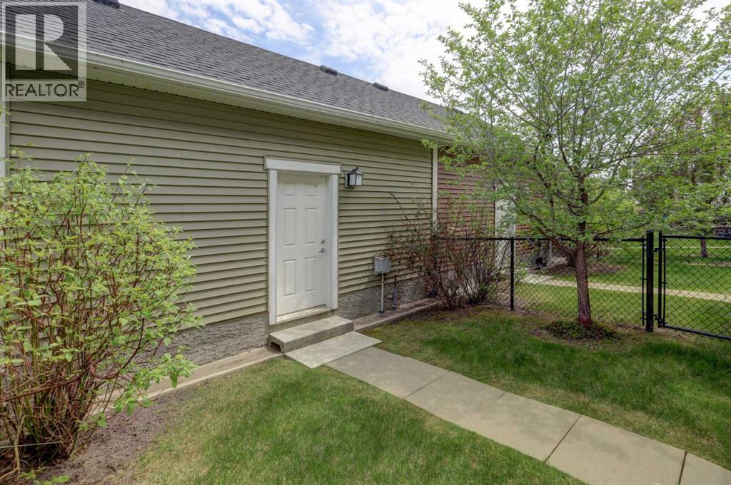 115 Baysprings Terrace SW - 31