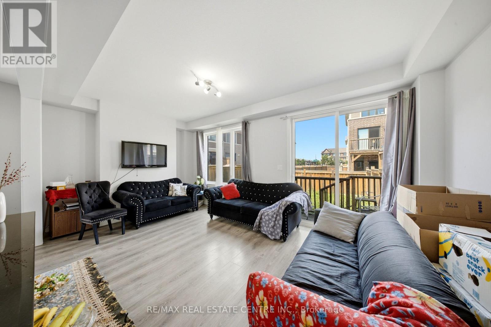 #167 1890 RYMAL ROAD E - 12