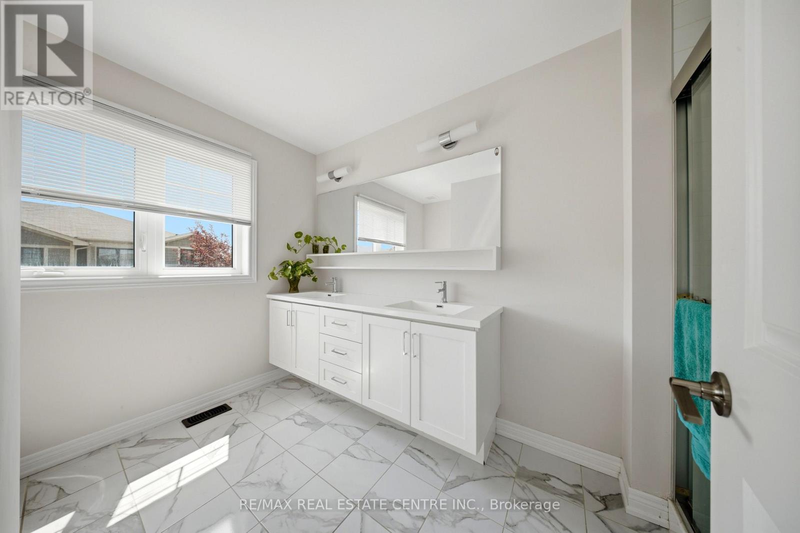 #167 1890 RYMAL ROAD E - 18