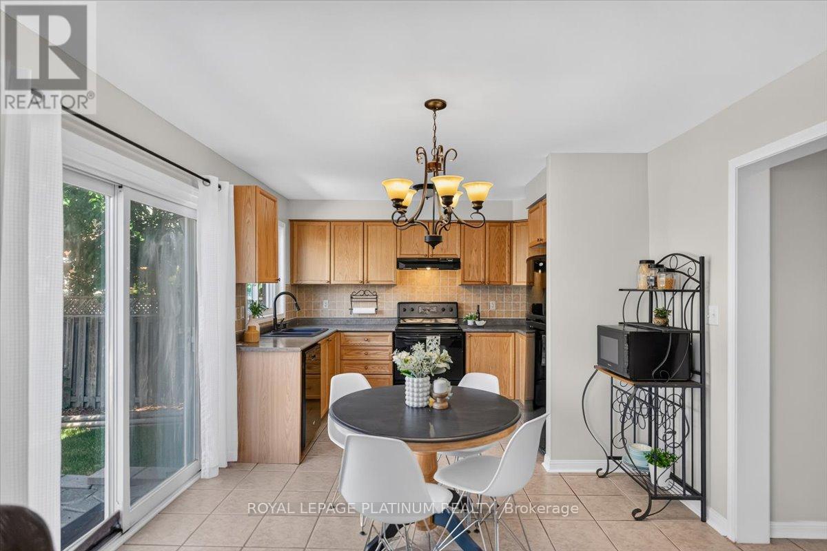 21 VISTA GREEN CRESCENT - 12