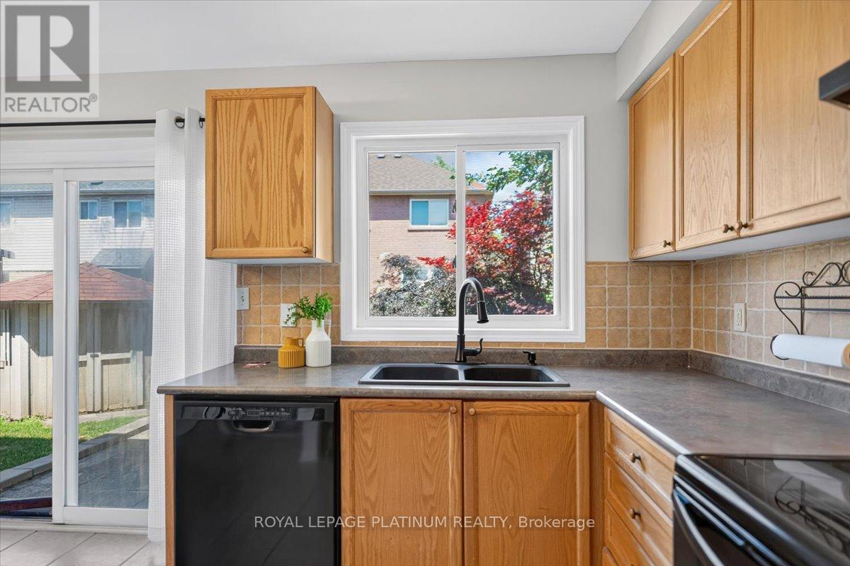 21 VISTA GREEN CRESCENT - 13