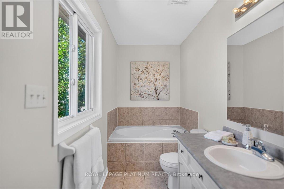 21 VISTA GREEN CRESCENT - 22