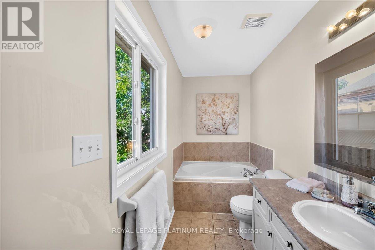 21 VISTA GREEN CRESCENT - 26