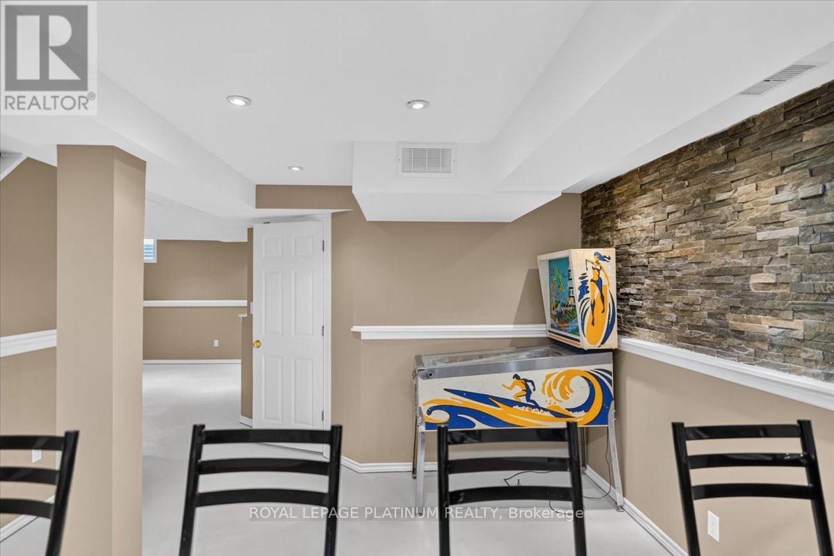 21 VISTA GREEN CRESCENT - 34
