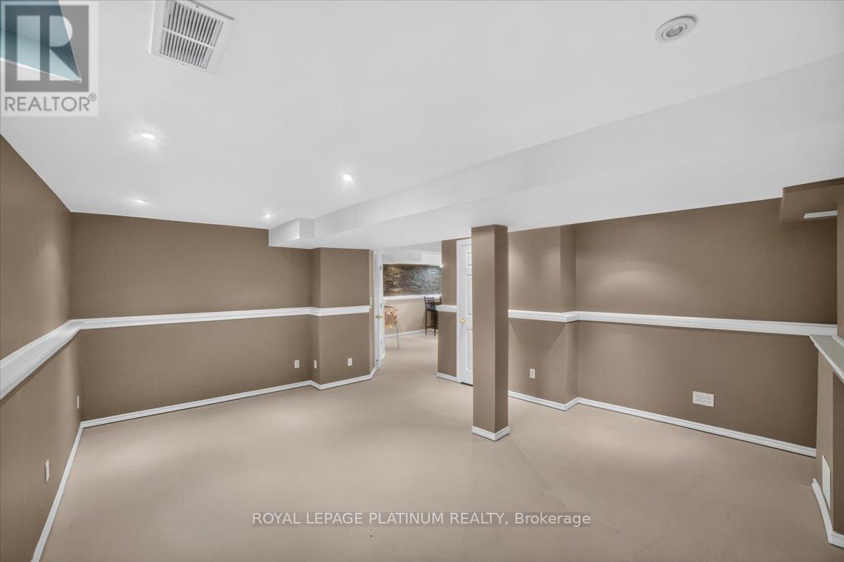 21 VISTA GREEN CRESCENT - 36