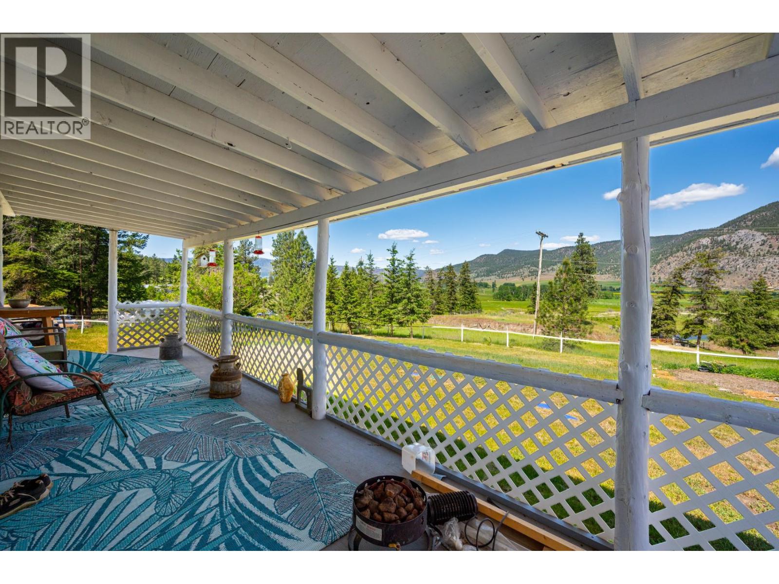 6668 Kamloops Vernon (HWY 97) Highway - 32