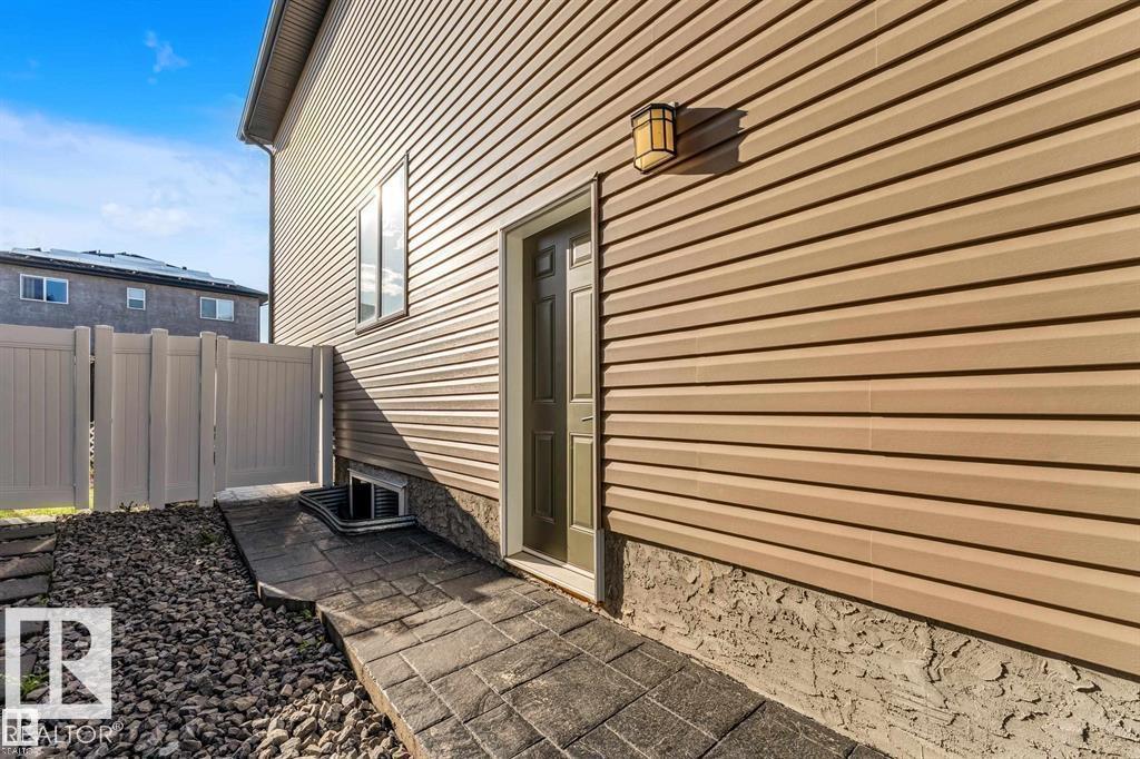 16756 60 ST NW NW - 4