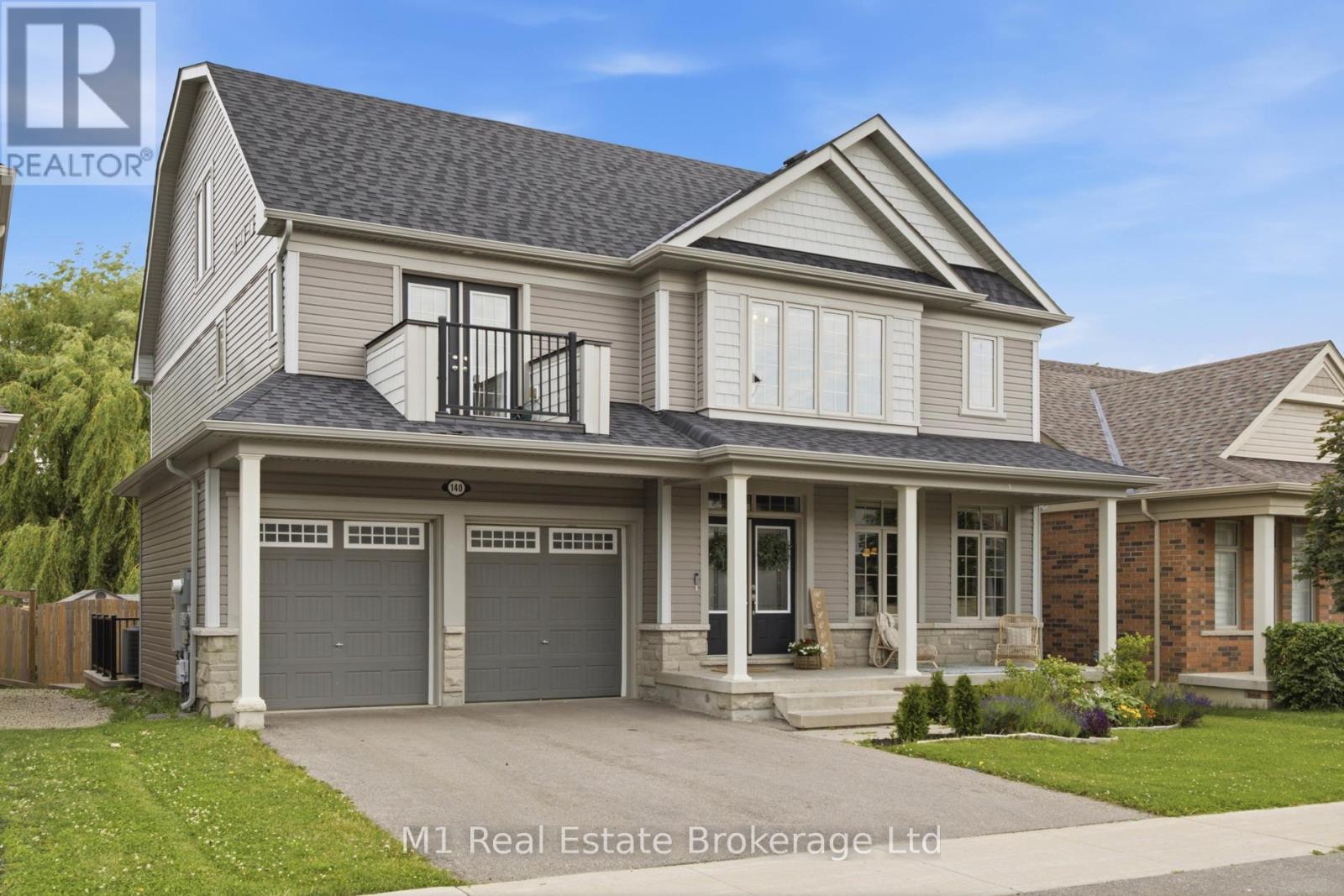 140 HARPIN WAY E - 1