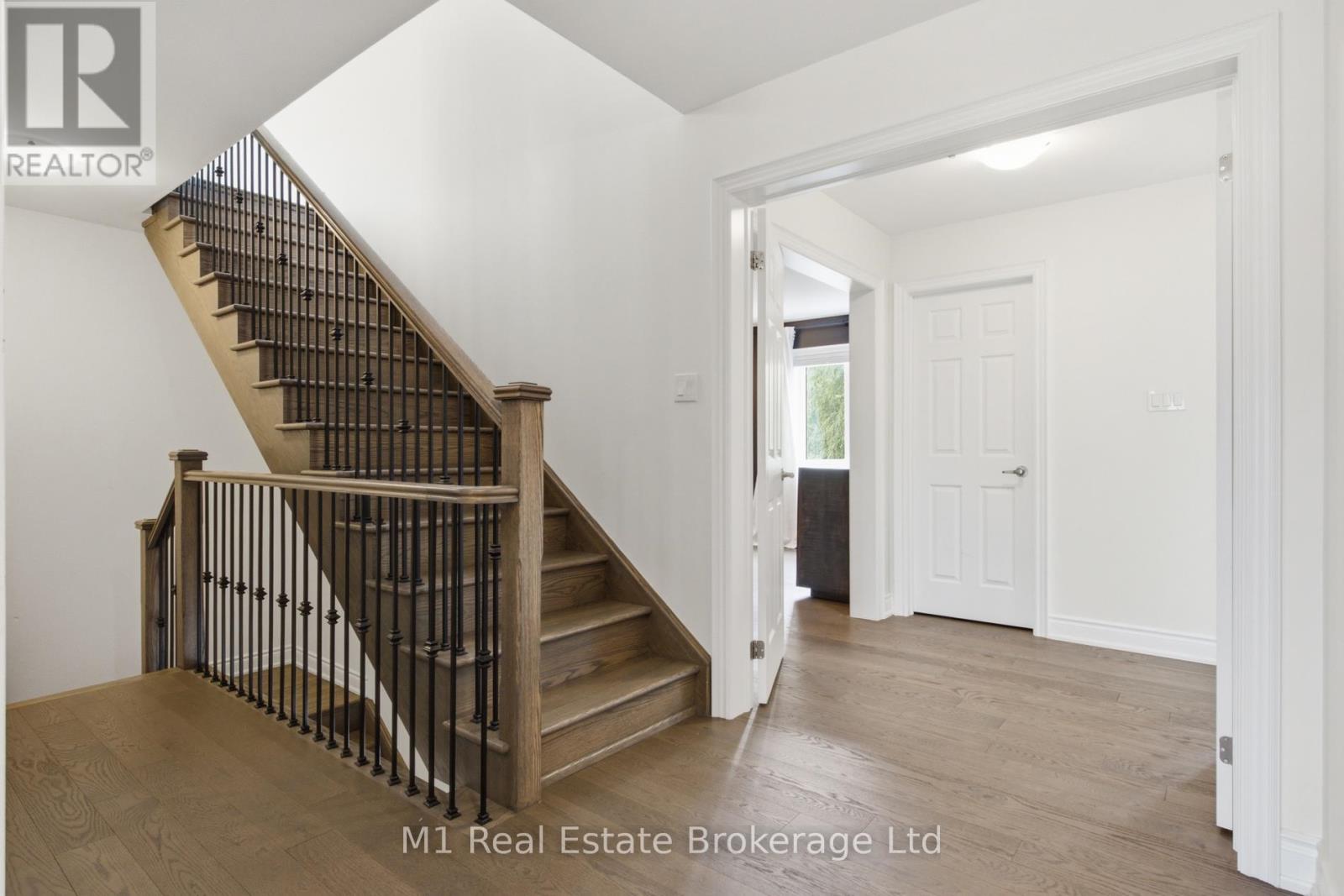 140 HARPIN WAY E - 15