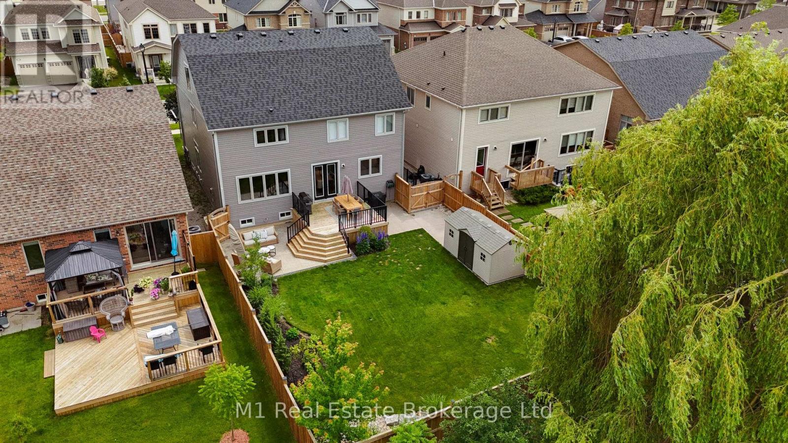 140 HARPIN WAY E - 42