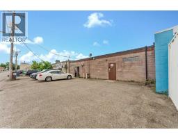 1765 Dunmore Road Se, Medicine Hat, AB T1A1Z8 Photo 23