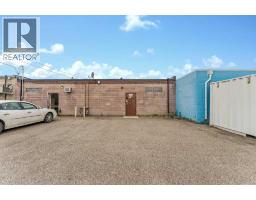 1765 Dunmore Road Se, Medicine Hat, AB T1A1Z8 Photo 22