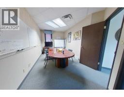 562 2 Street Se, Medicine Hat, AB T1A0C5 Photo 16