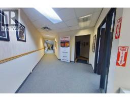 562 2 Street Se, Medicine Hat, AB T1A0C5 Photo 9