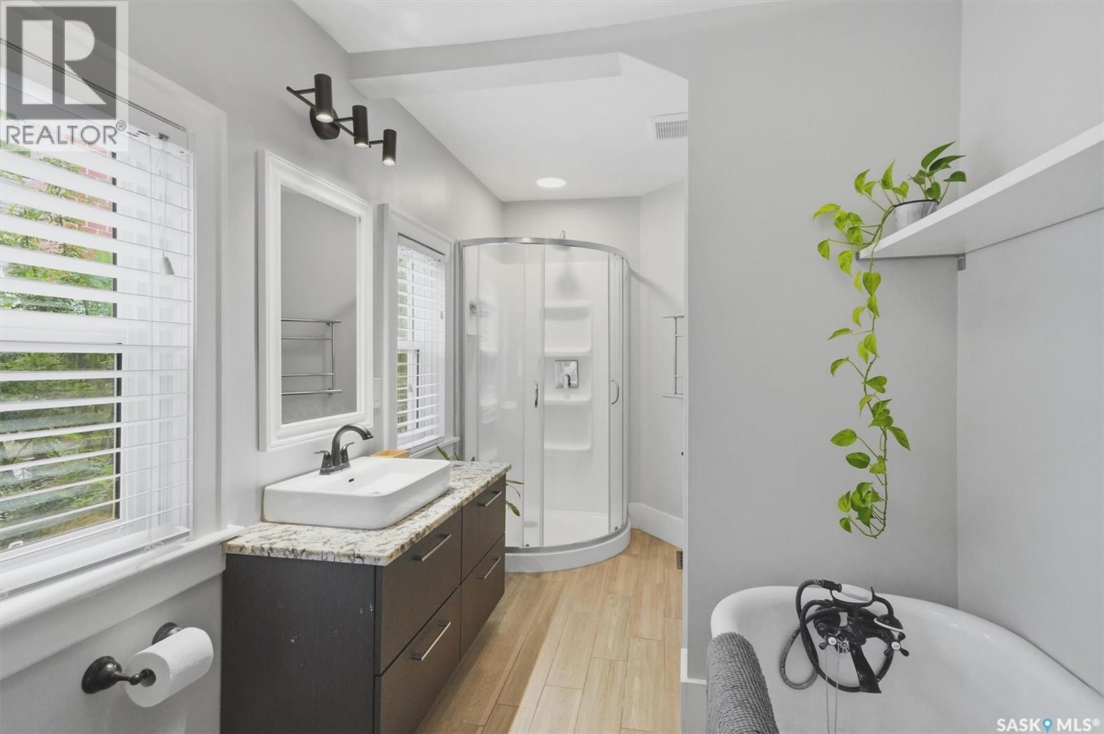 713 Melrose AVENUE - 25