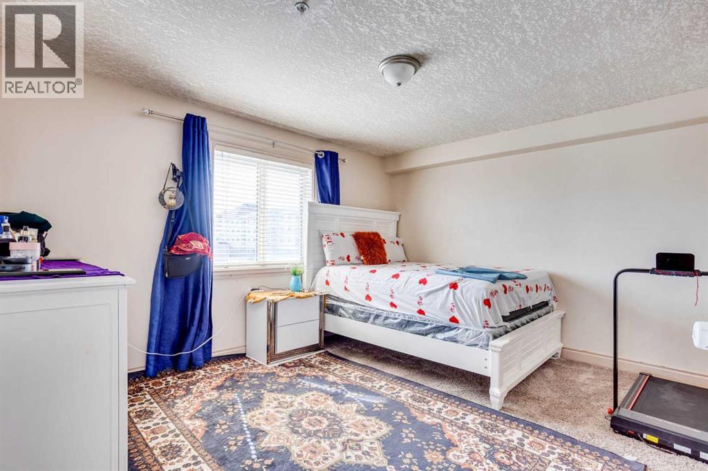 2204, 38 Riedel Street — photo 11