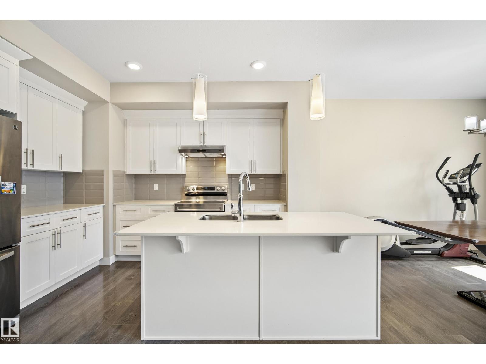 2456 KELLY CIRCLE CI SW - 9