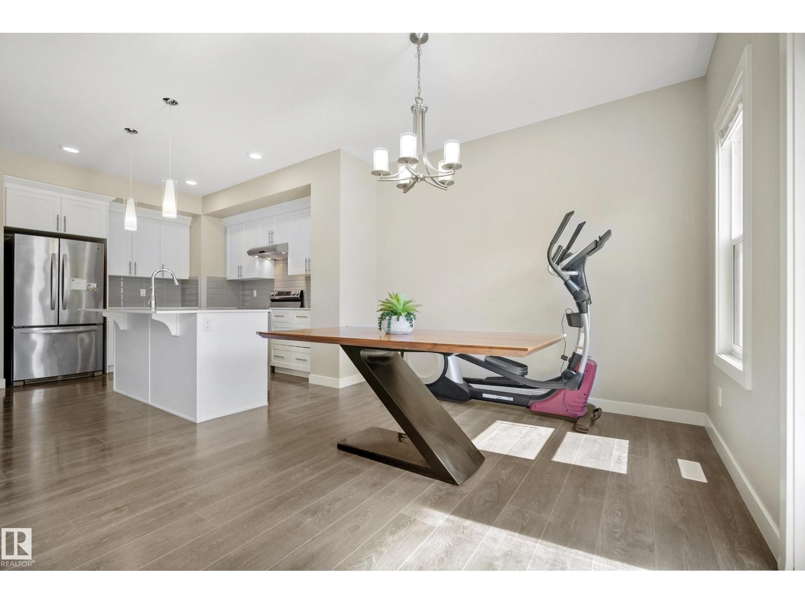 2456 KELLY CIRCLE CI SW - 17