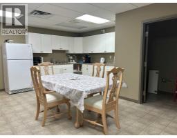 655 14 Street Sw, Medicine Hat, AB T1A4V5 Photo 9
