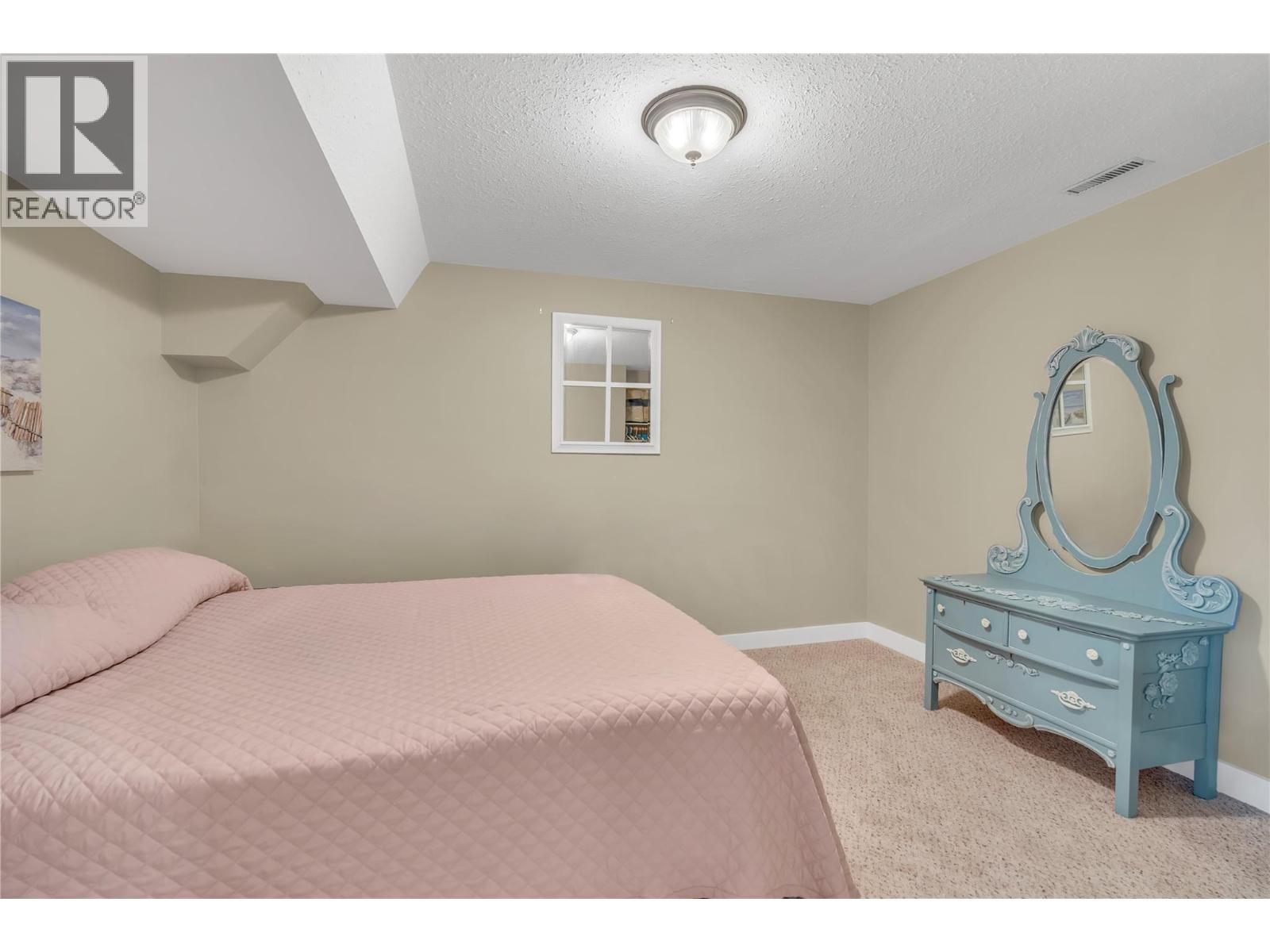 5319 White Street - 33
