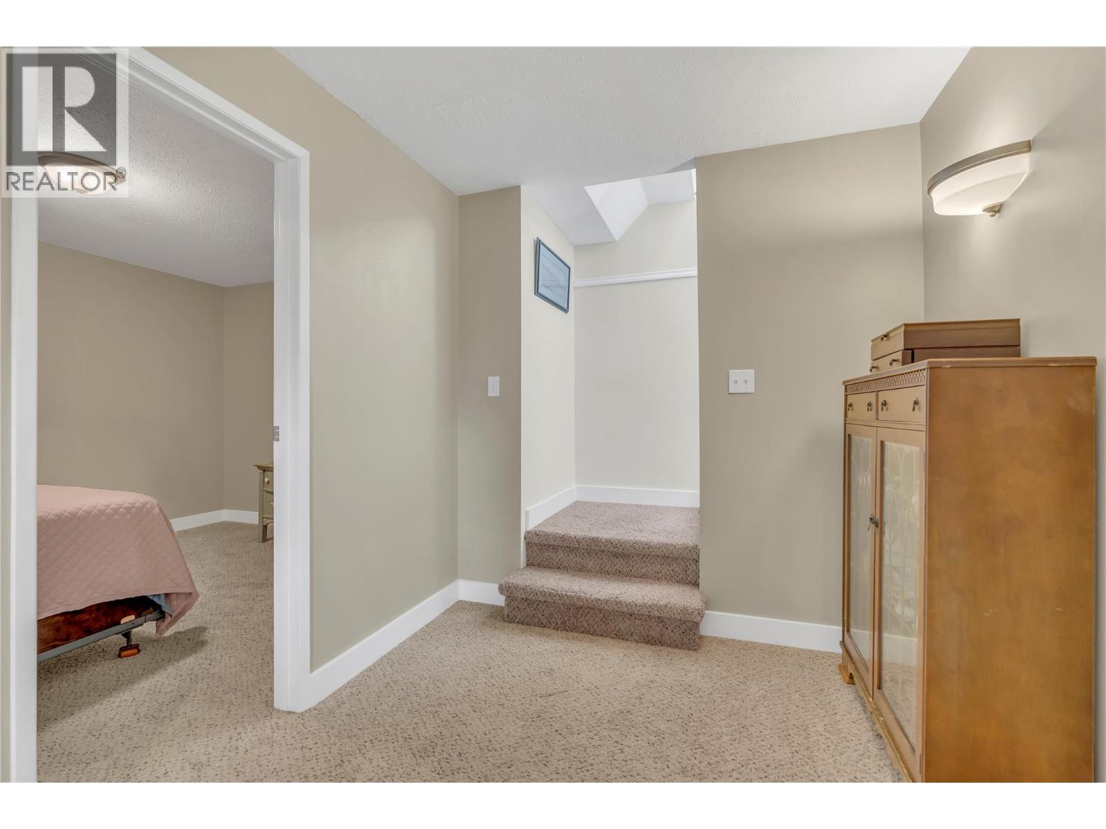 5319 White Street - 31