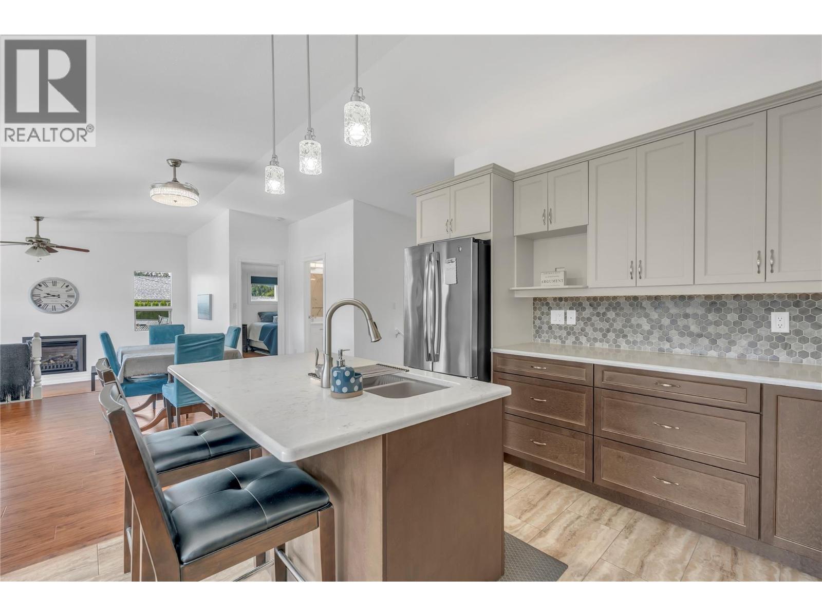 5319 White Street - 20