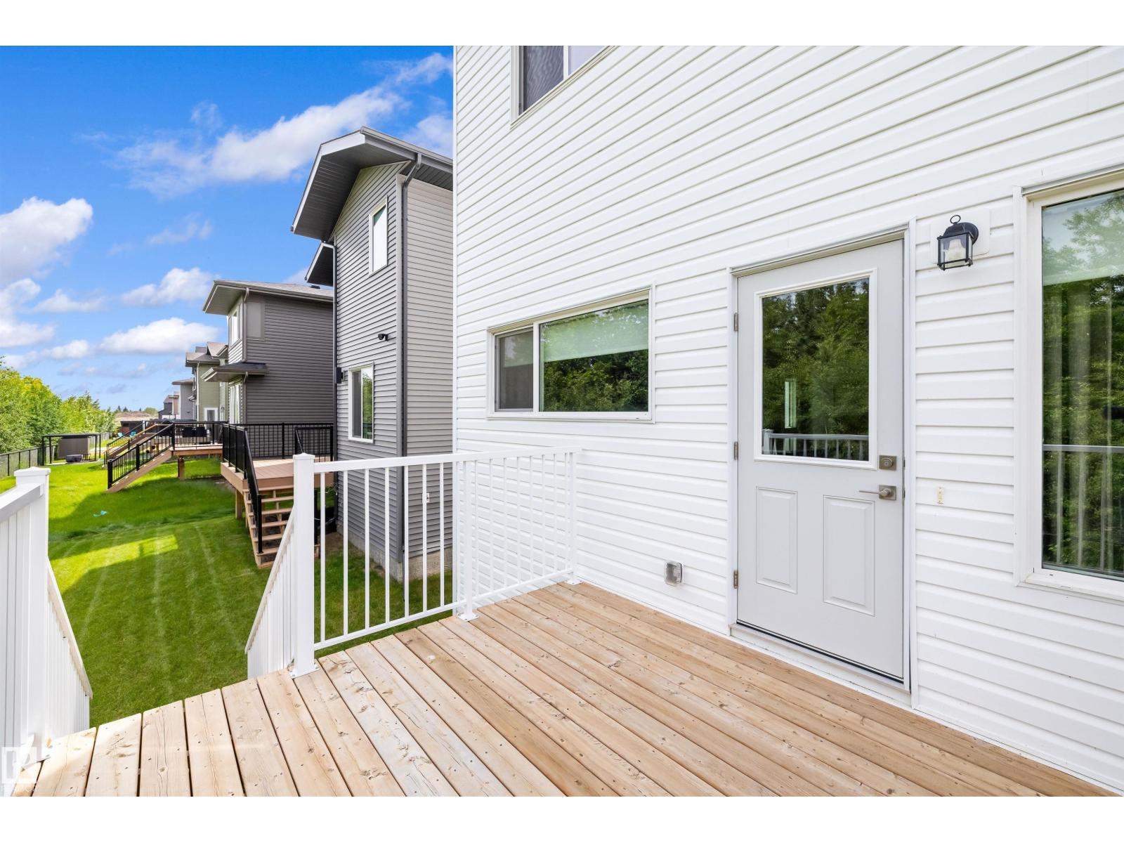 17431 7 ST NE - 61