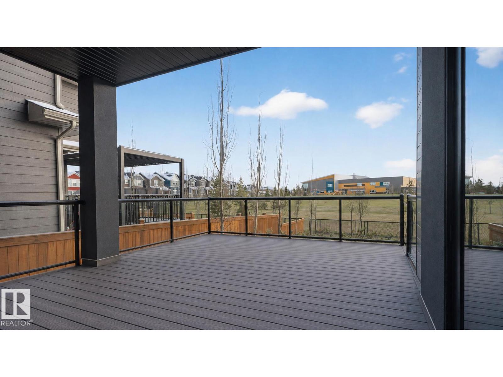 104 EDGEWATER CI - 24