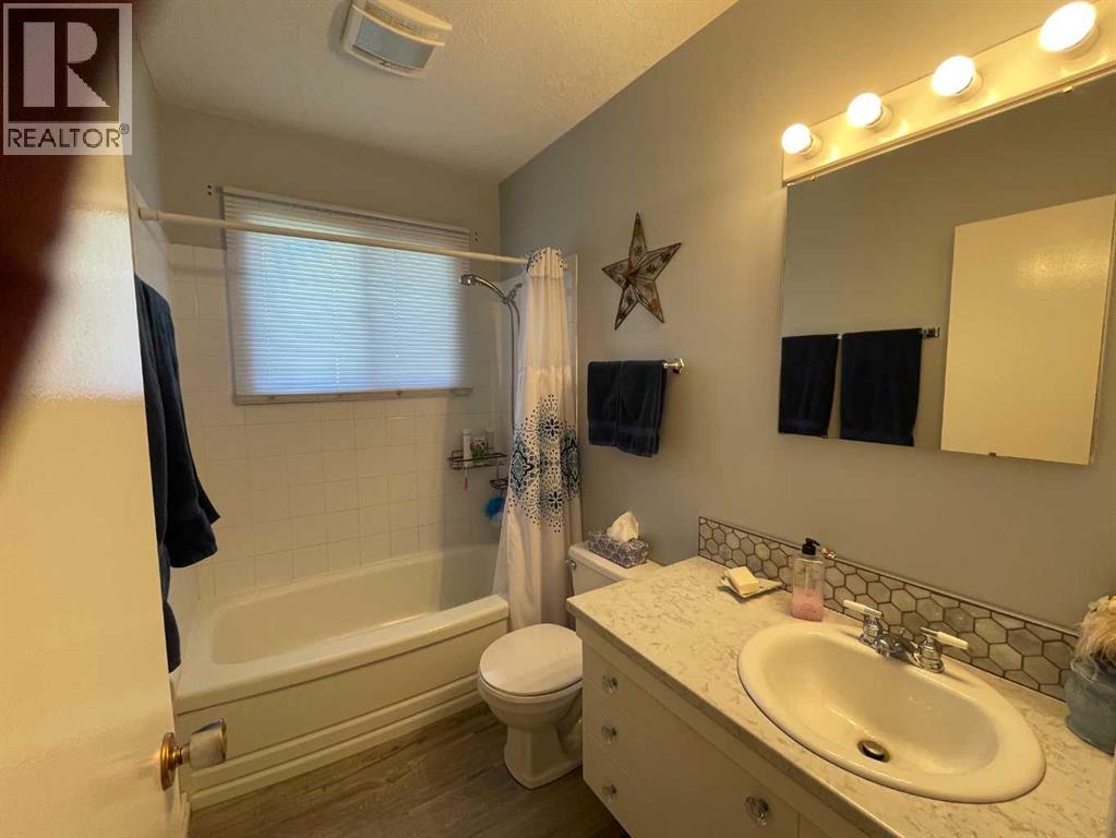 358 48 Avenue W — photo 10