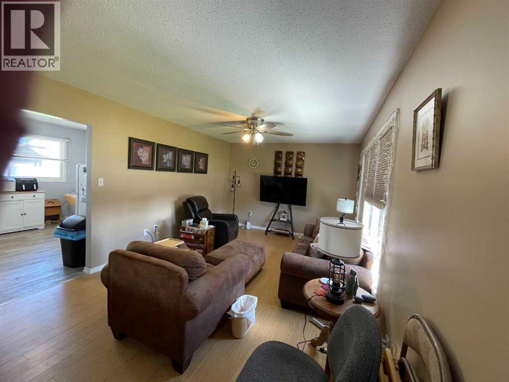 358 48 Avenue W - photo 4