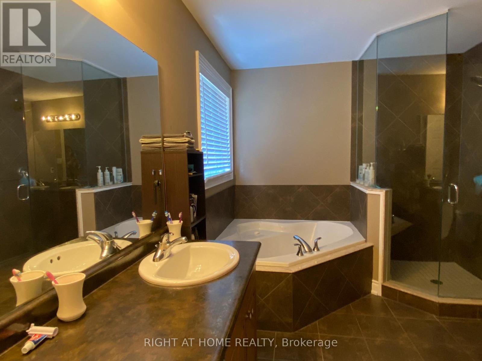 35 AUBURN COURT - Image 21