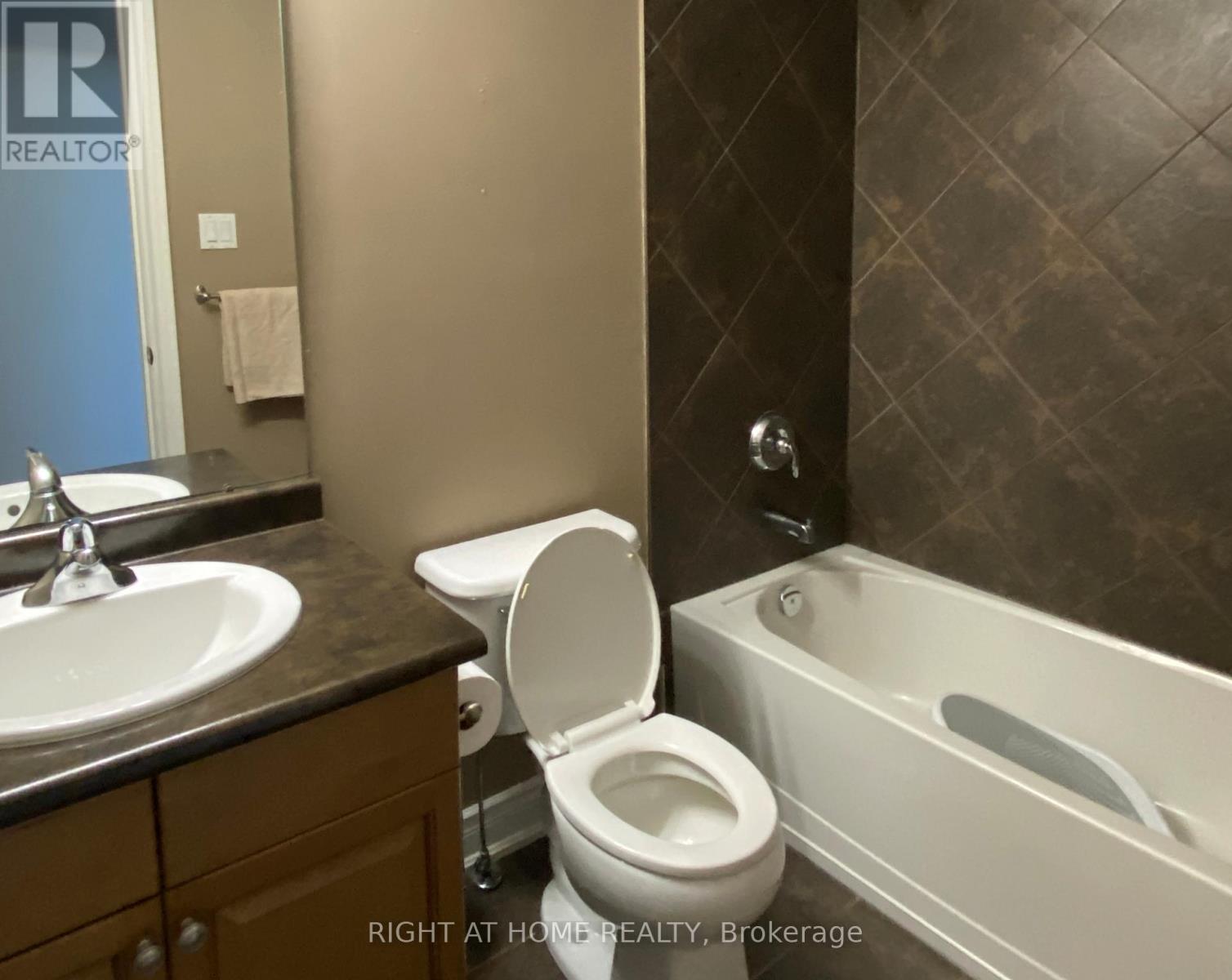 35 AUBURN COURT - 22
