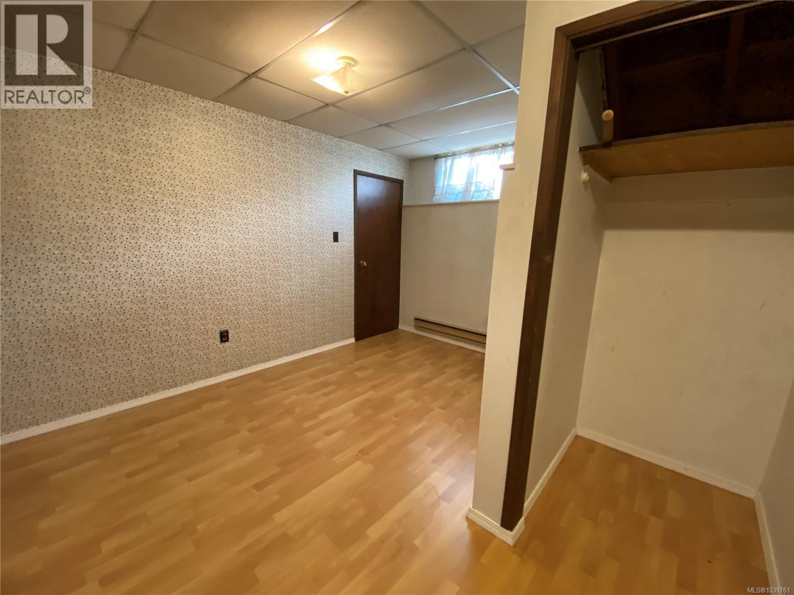 380 Alder Cres - 32