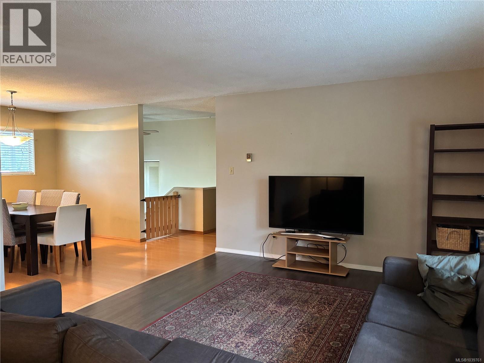 380 Alder Cres - 8