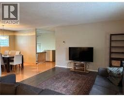 Living room - 380 Alder Cres, Gold River, BC V0P1G0 Photo 8