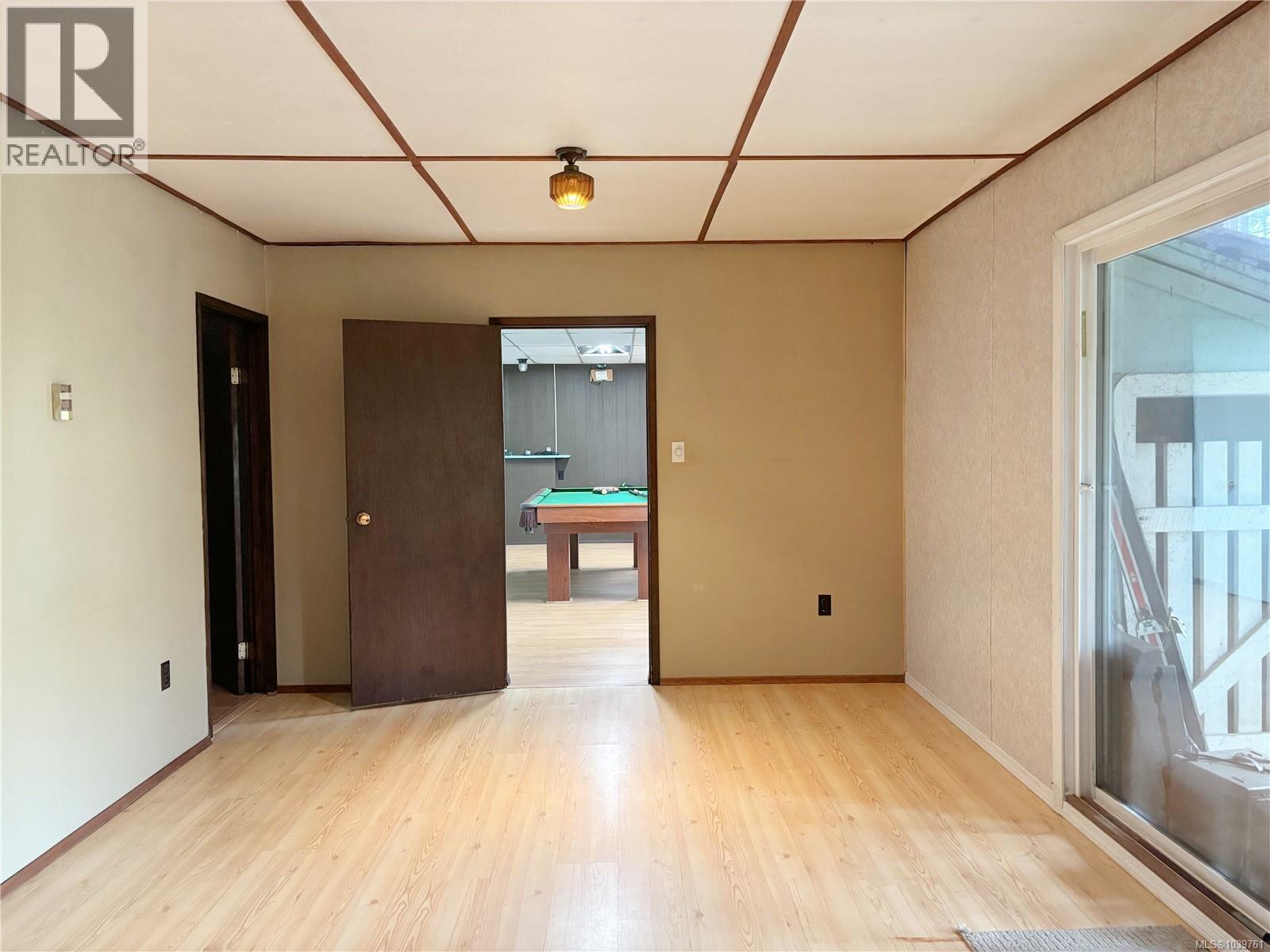 380 Alder Cres - 25