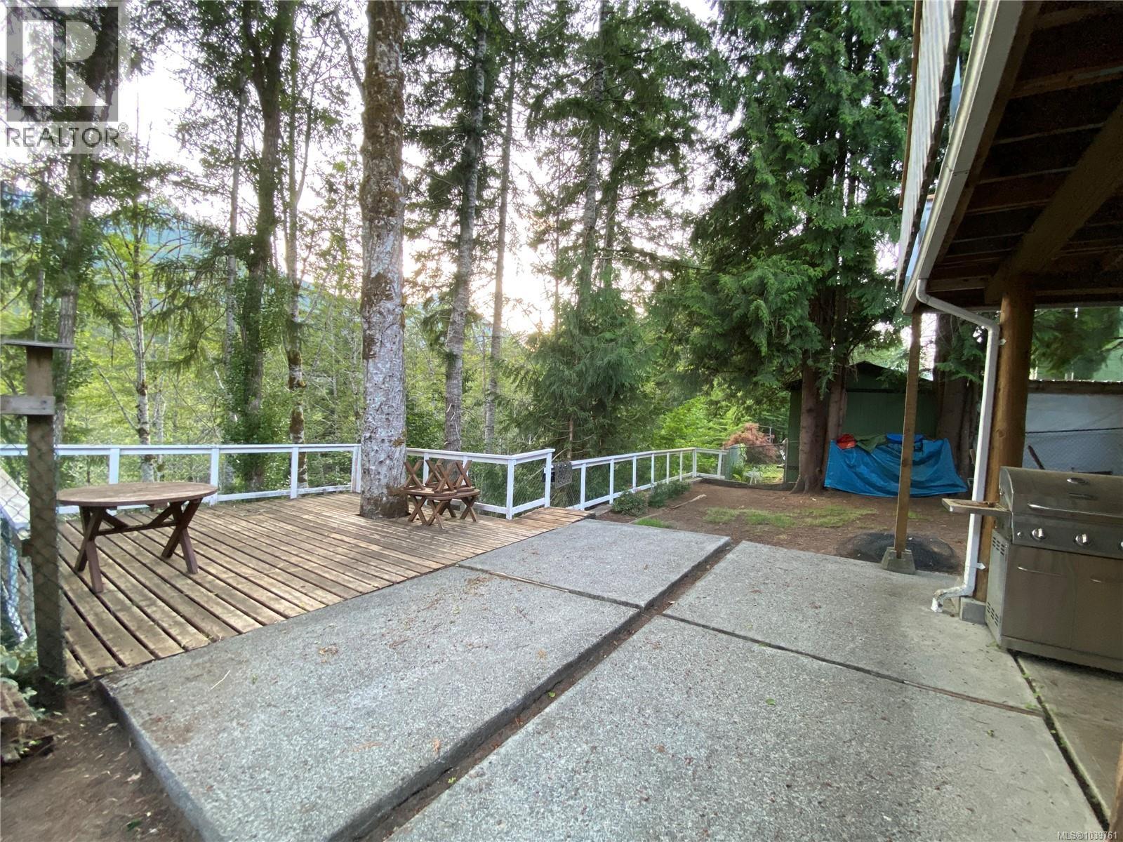 380 Alder Cres - 35