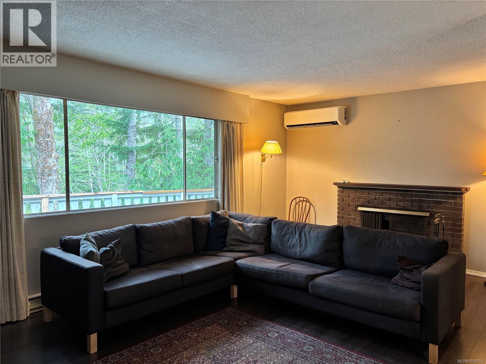 380 Alder Cres - 6