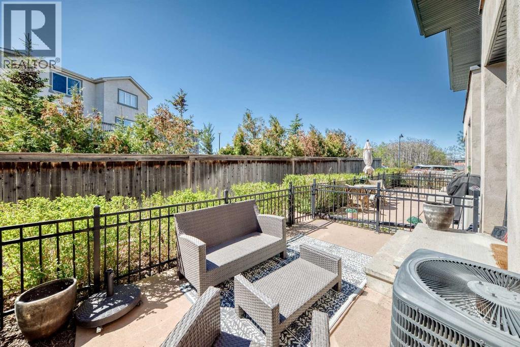 25 Aspen Hills Terrace SW - 3