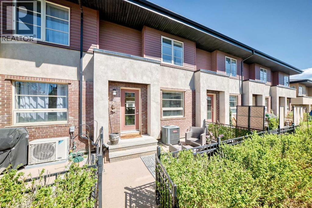 25 Aspen Hills Terrace SW - 2