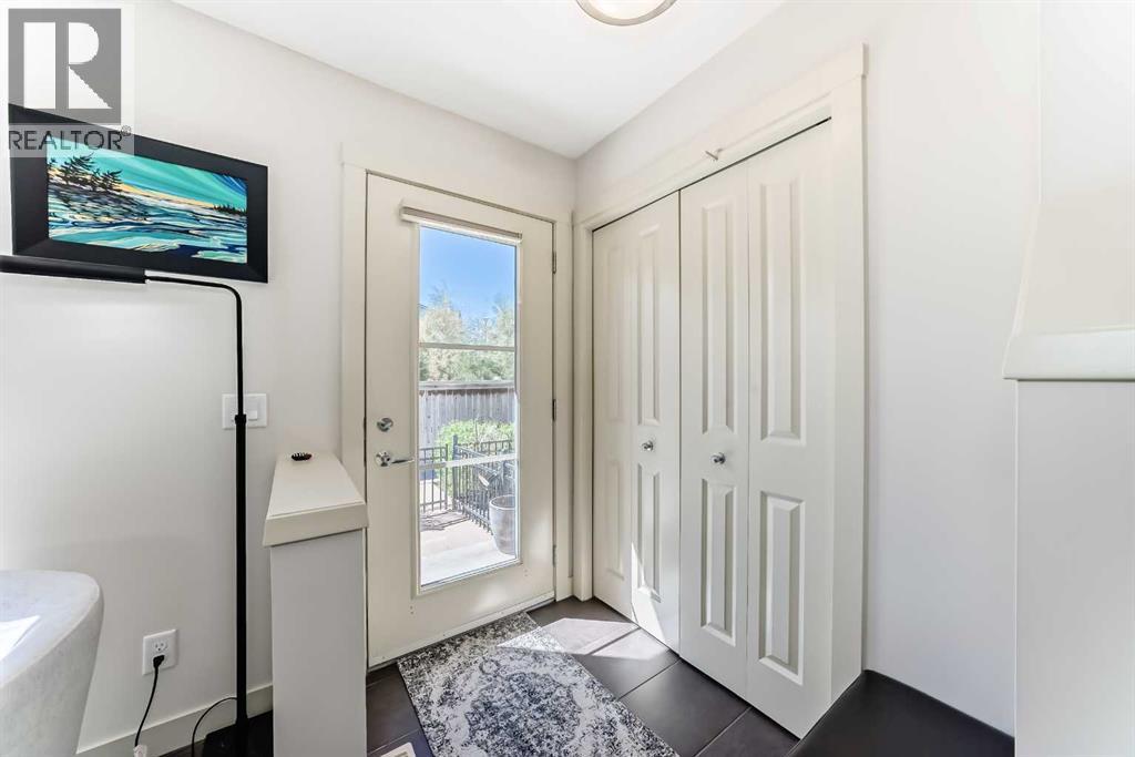 25 Aspen Hills Terrace SW - 7
