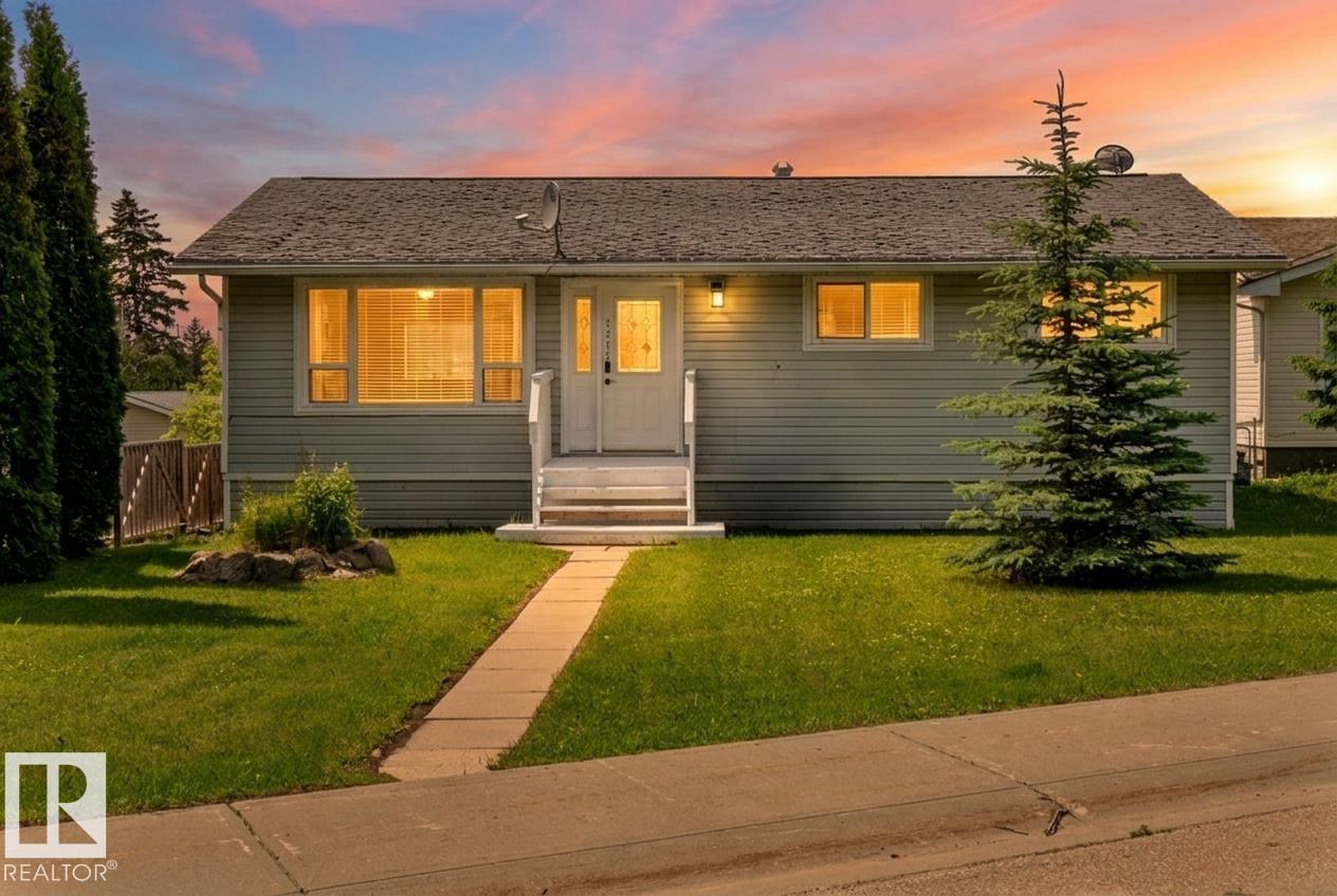 5212 46 ST - photo 2