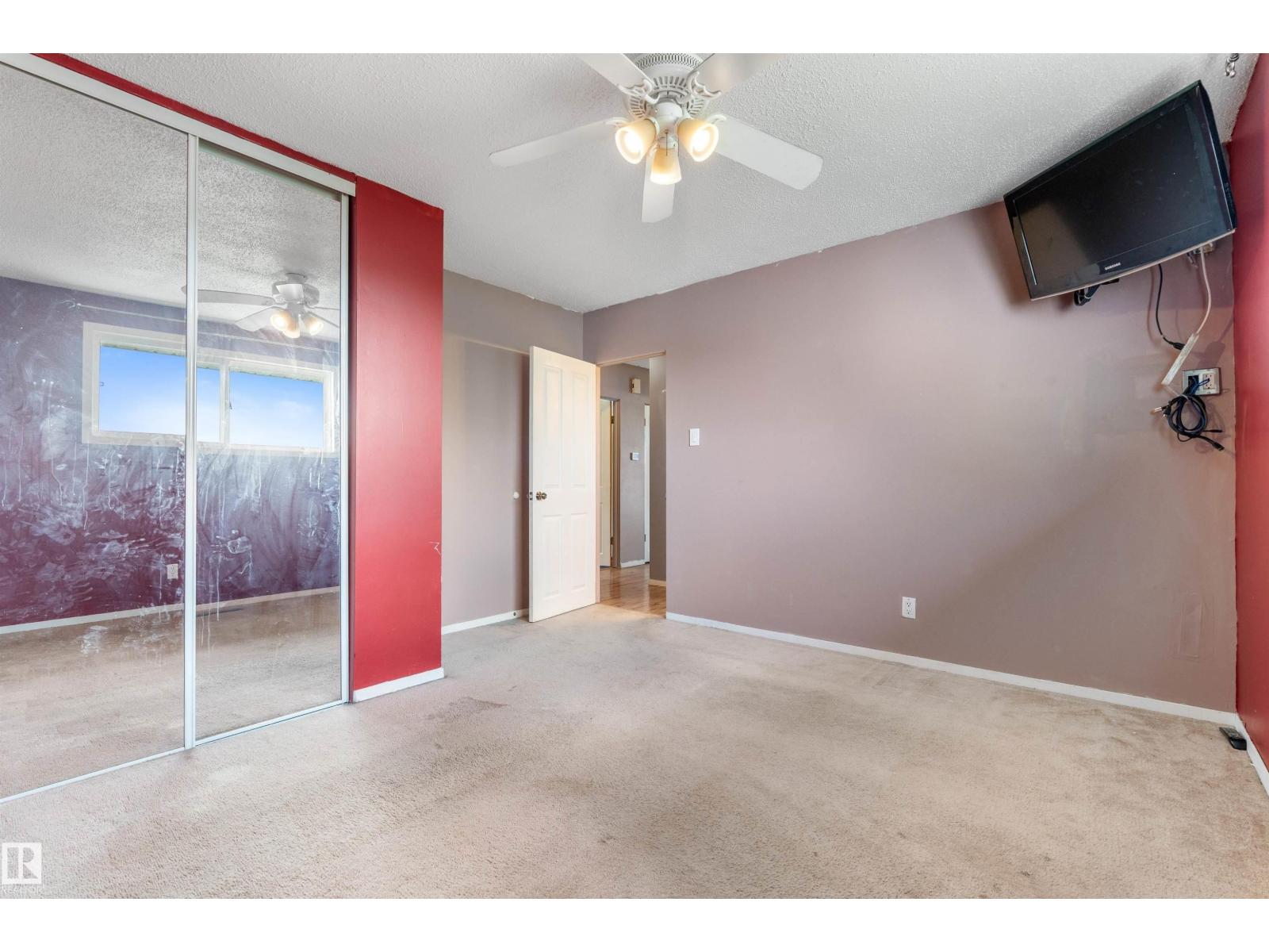 5212 46 ST — photo 23