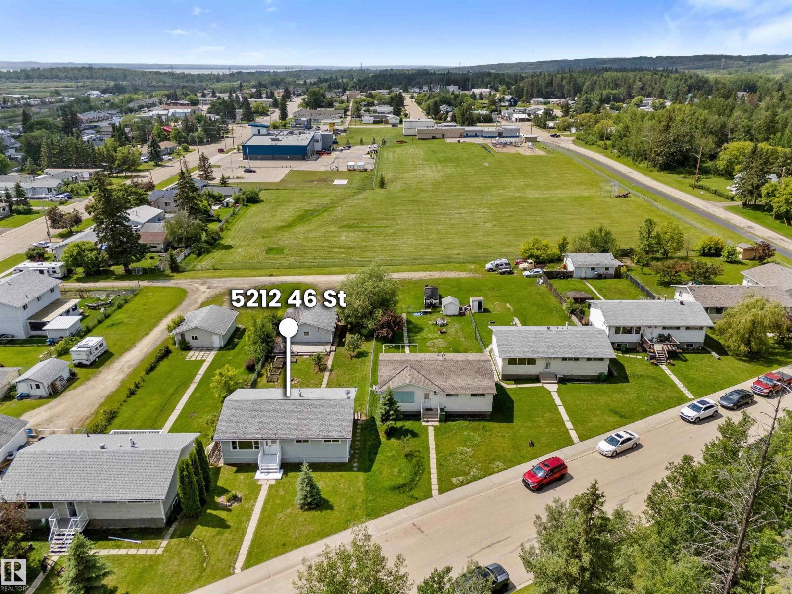 5212 46 ST - photo 4