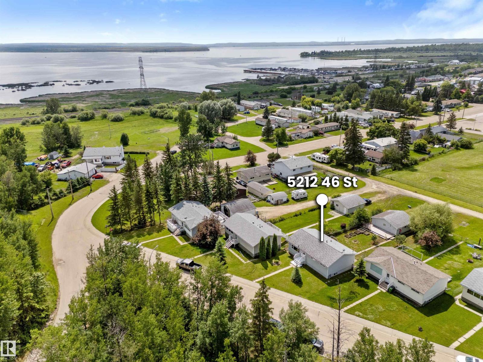5212 46 ST - 62
