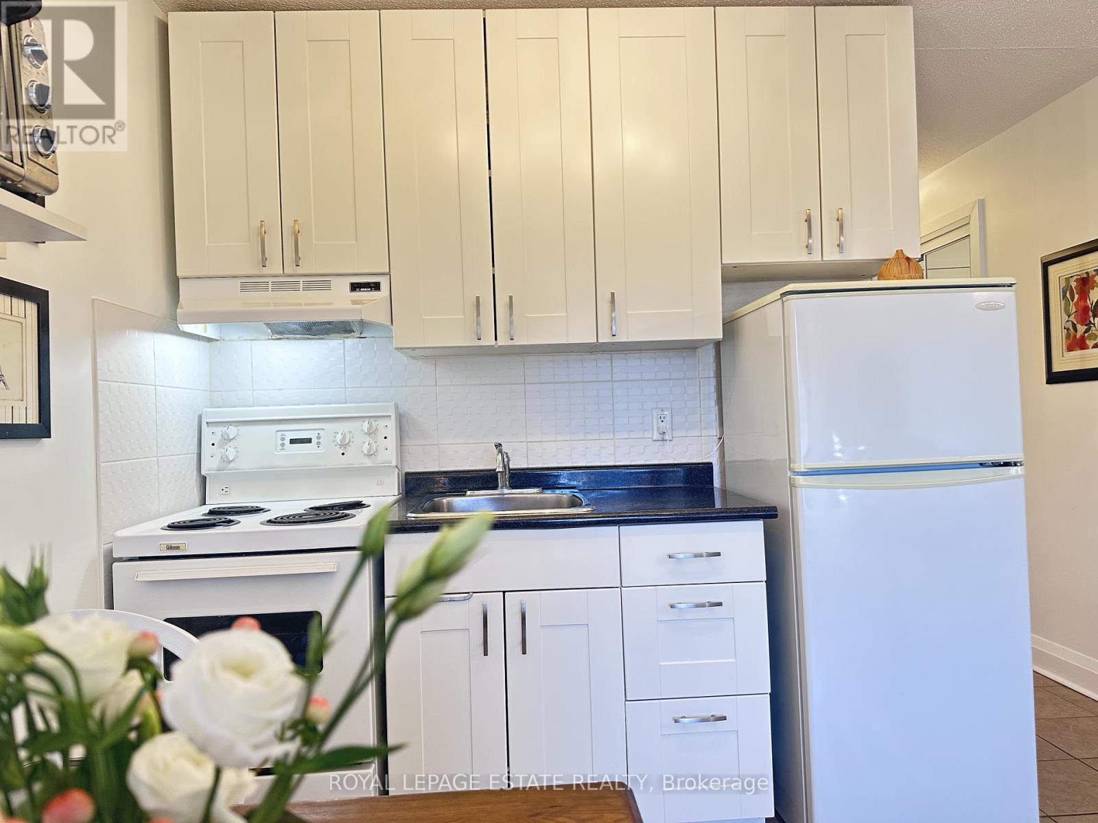 #309 123 WOODBINE AVENUE - 16