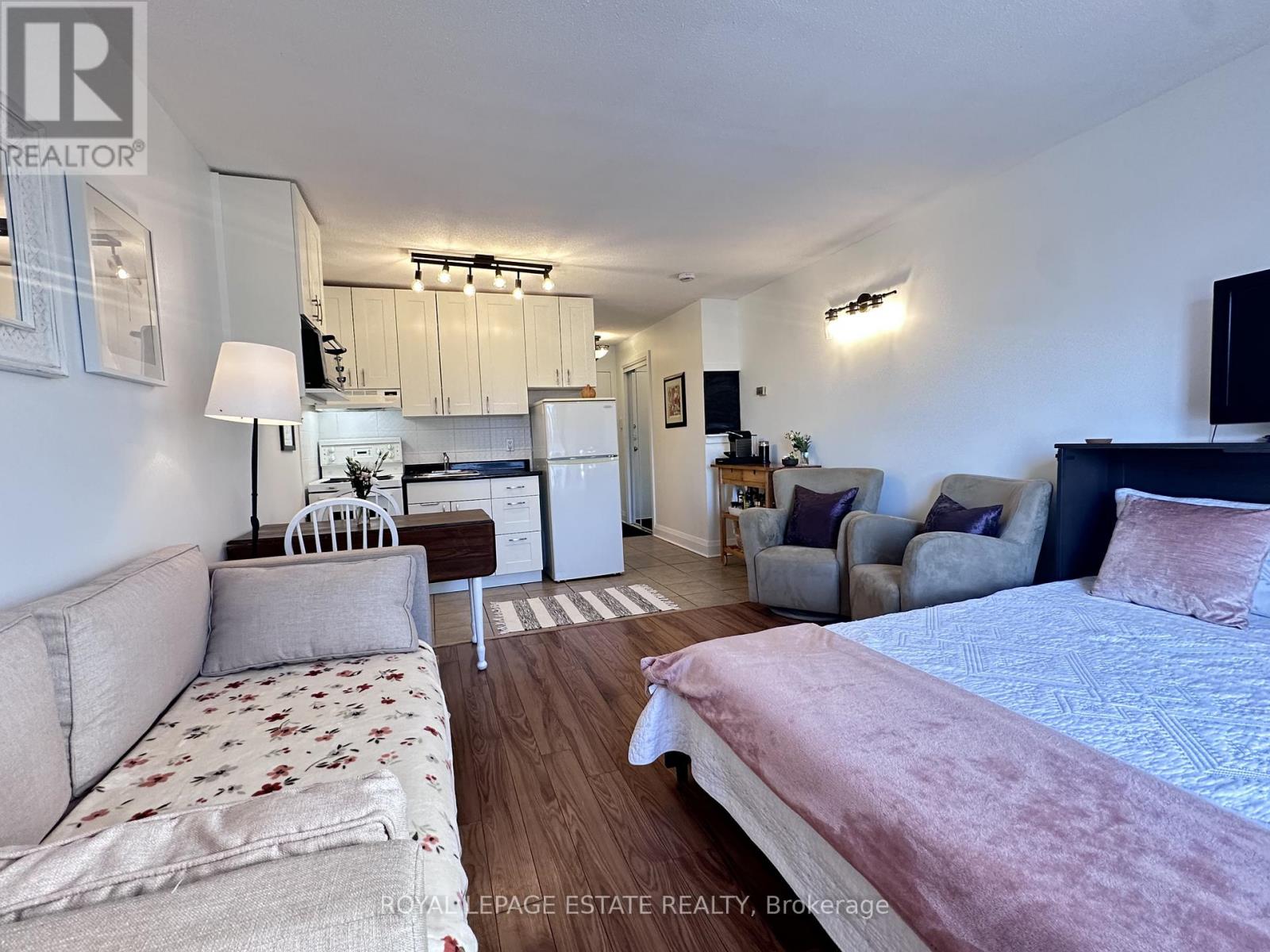 #309 123 WOODBINE AVENUE - 18