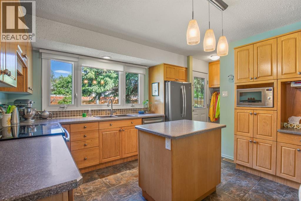 11 Mccune Avenue — photo 8